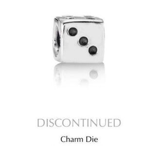 PANDORA dice retired Charm